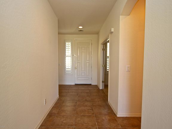 5th image of 3430 E Horseshoe Dr