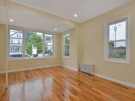 4th image of 1189 E 96th St