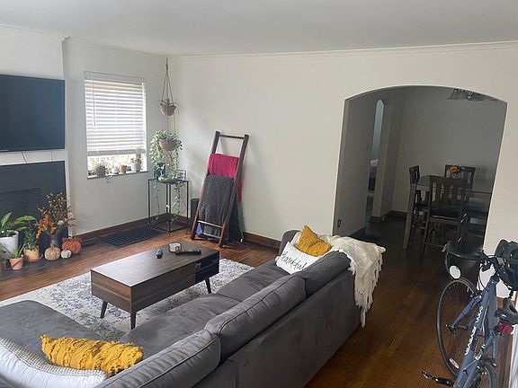 3rd image of 1446 W 6th Ave