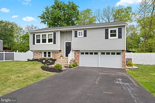 972 Log College Dr Photo 1