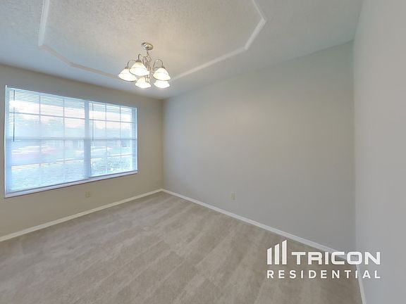 3rd image of 1805 Alder Dr W