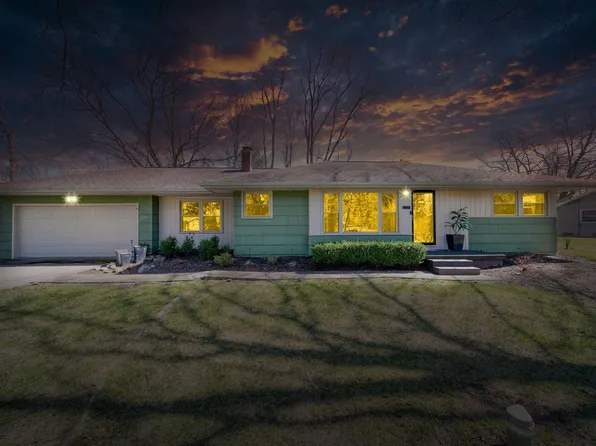 4245 Huntington Dr, Jackson, MI 49203