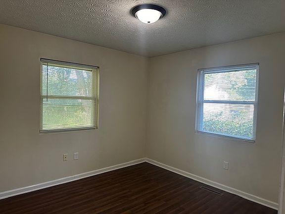 3rd image of 1203 Brentnell Ave