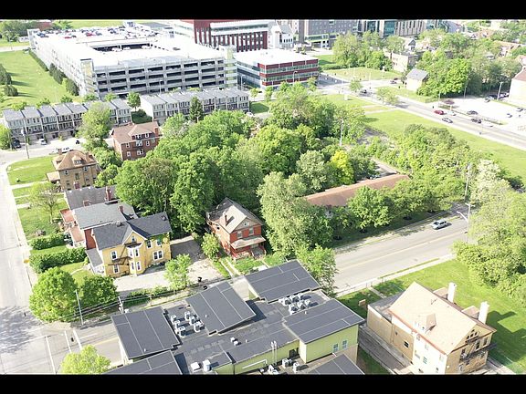 4th image of 441 Rockdale Ave