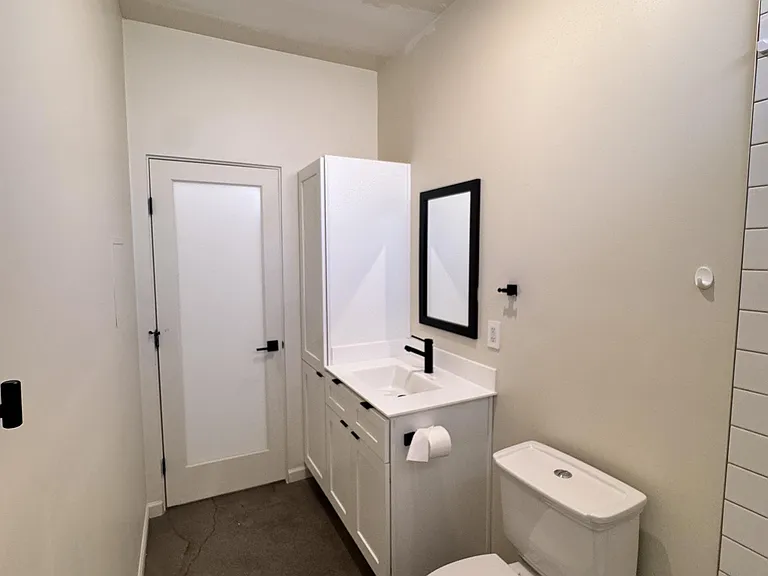 3342 N 17th Ave — Photo 9