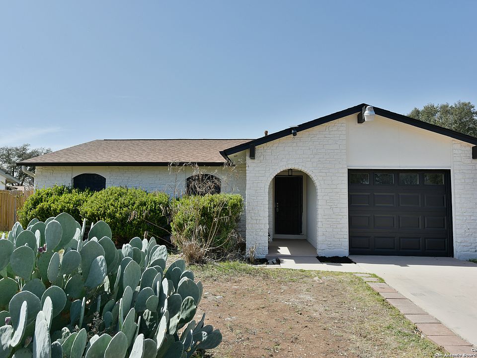 1st image of 5919 Cliff Rock Dr