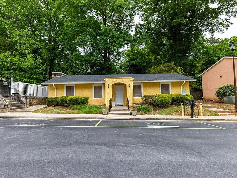 2398 Lawrenceville Hwy #U — Photo 29
