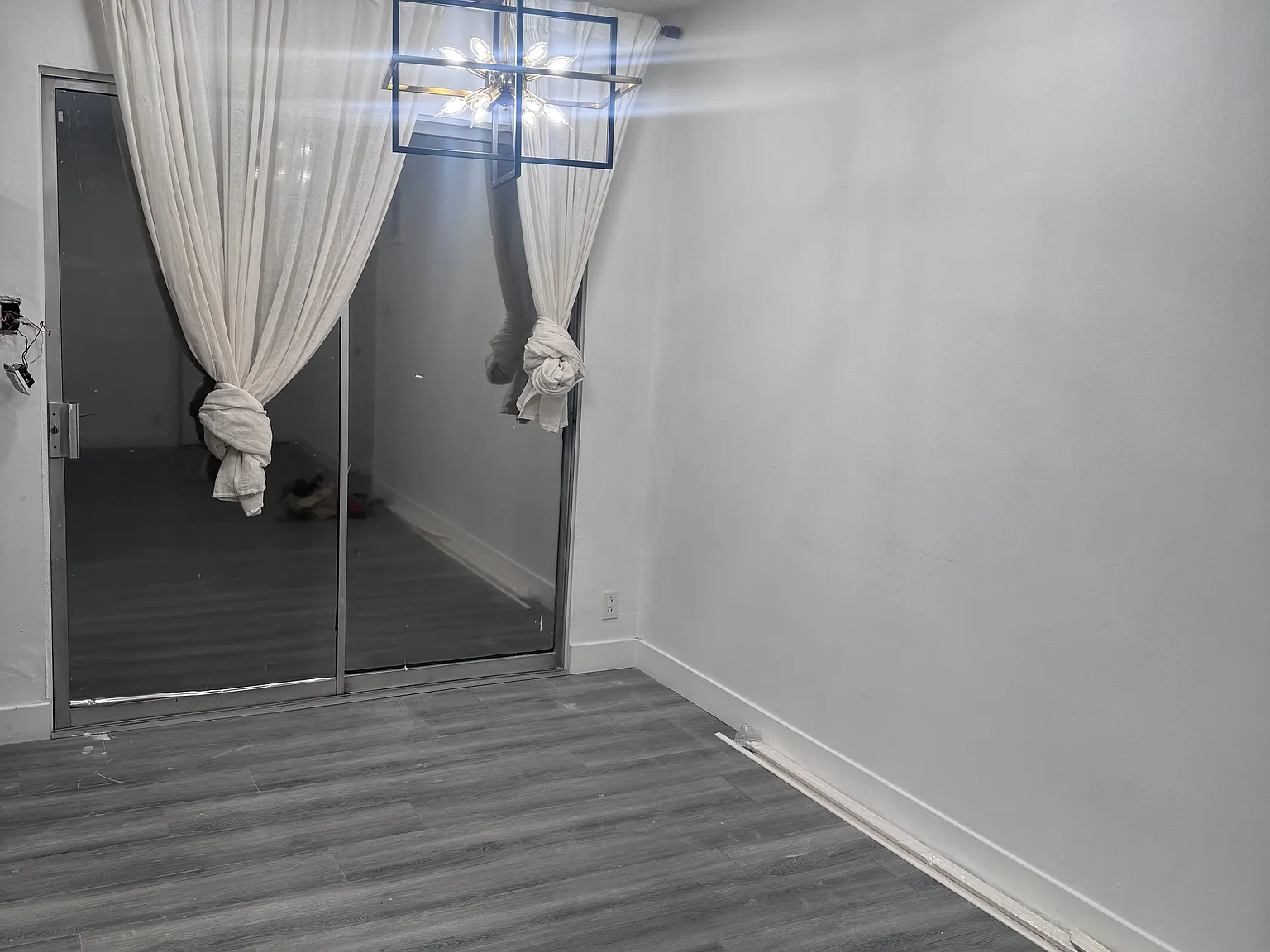 807 N Alfred St — Photo 3