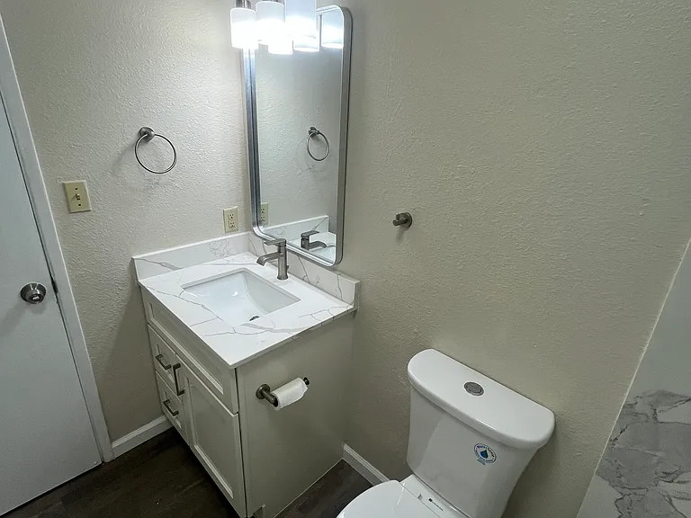 414 S Church St #A — Photo 17