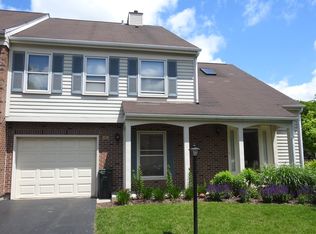 15 S Stonington Dr #2, Palatine, IL 60074