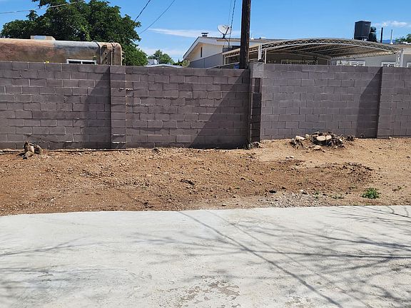 3rd image of 11509 Angelina Pl NE