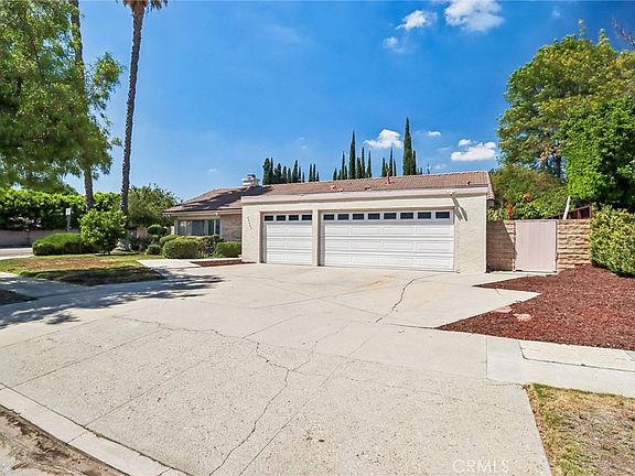 2nd image of 20463 Bermuda St