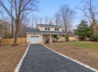 162 Smithburg Rd, Manalapan, NJ 07726