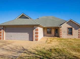 541 Tamarron Dr, Centerton, AR 72719