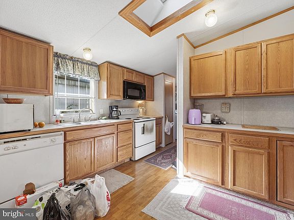5th image of 17002 Oakleigh Way