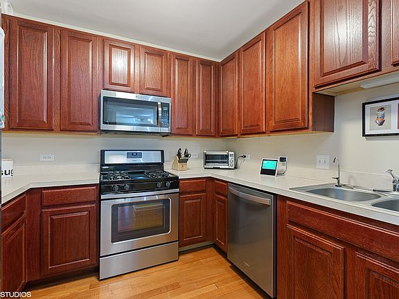 4th image of 1111 S Wabash Ave APT 1607