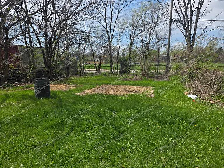 9245 Archdale St — Photo 3