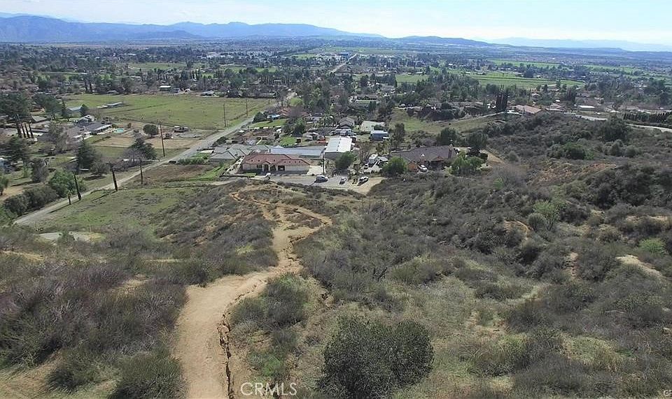 2nd image of 38850 Pernell Pl