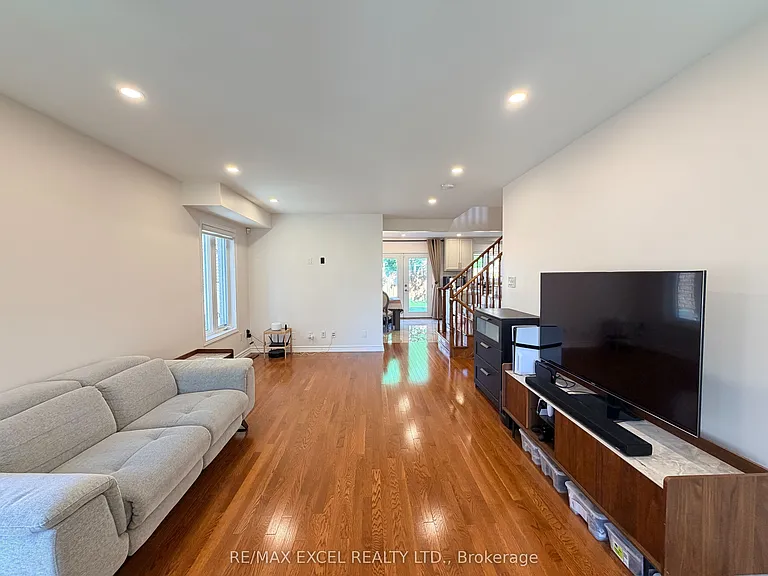 81 Alfred Paterson Dr — Photo 7