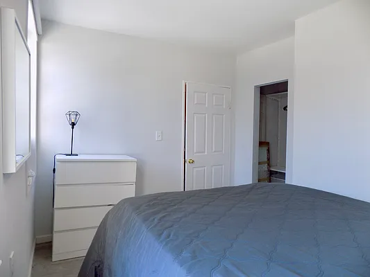 Rented by Blue Egg Realty Corp | media 8