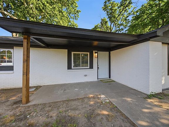2nd image of 3068 SW 37th Pl