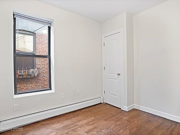 5th image of 1518 Bedford Ave APT 4L