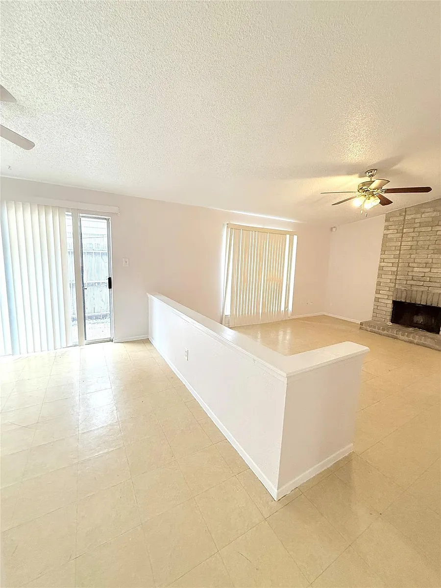 Building Photo - 12119 Tambourine Dr