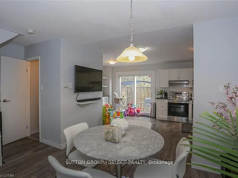 70 Fiddlers Green Rd #22 — Photo 23