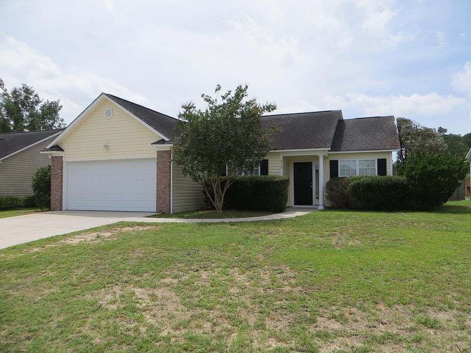 1st image of 212 Gardenview Court NE