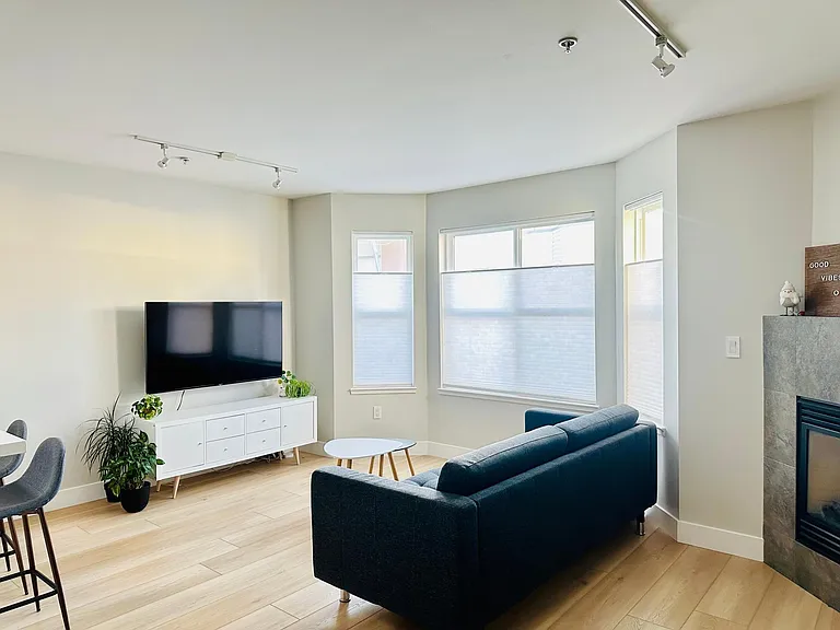 470 Clementina St #304 — Photo 3