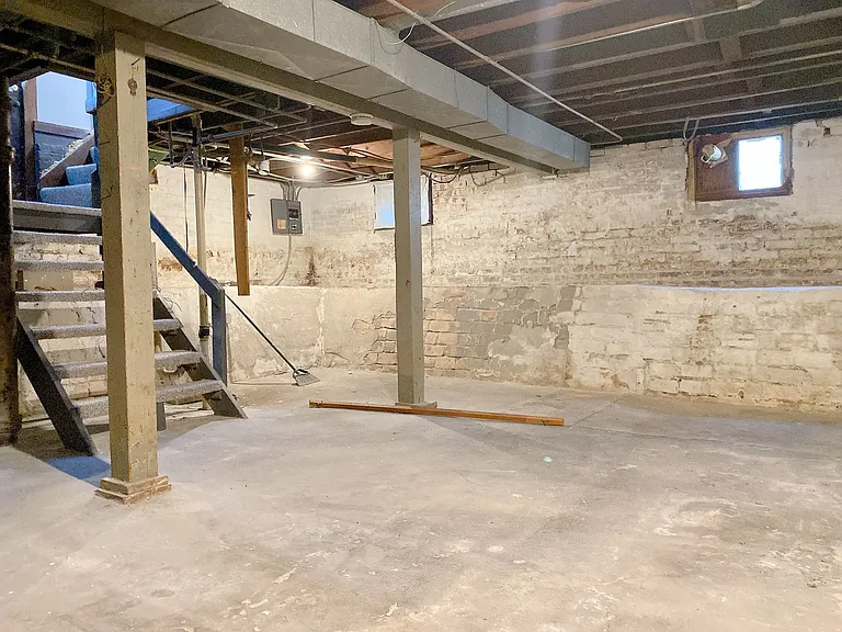 2436 Laurel Ave — Photo 32
