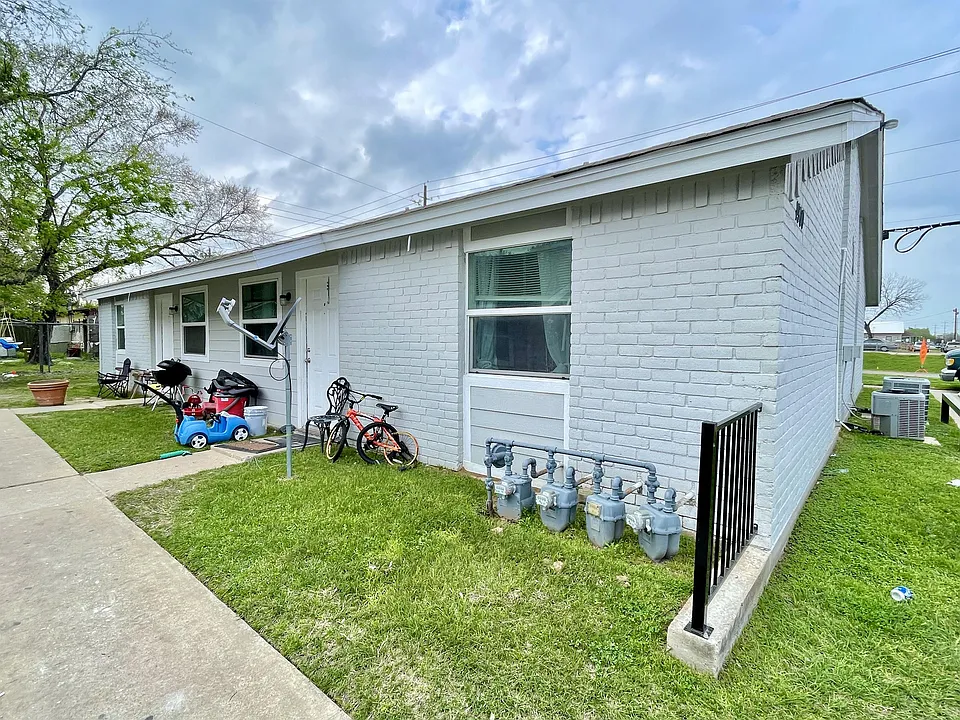 1900 Finfeather Rd