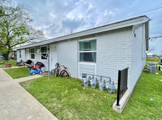 1900 Finfeather Rd, Bryan, TX 77801