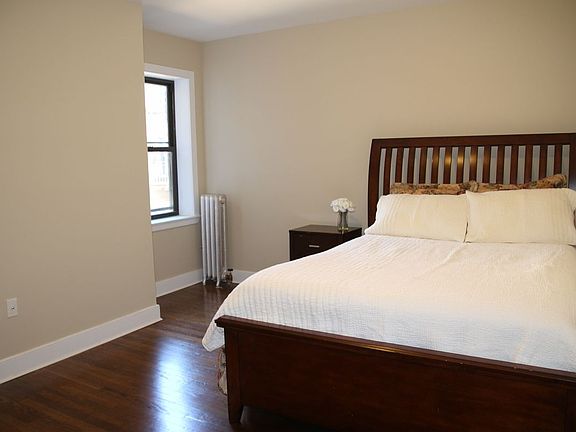 4th image of 2038 31st St APT A2
