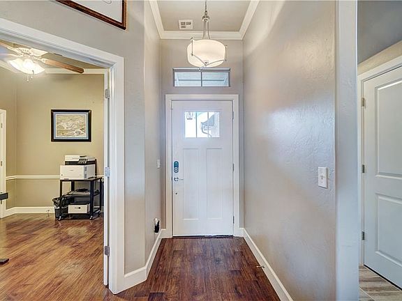 4th image of 6604 Bentley Dr