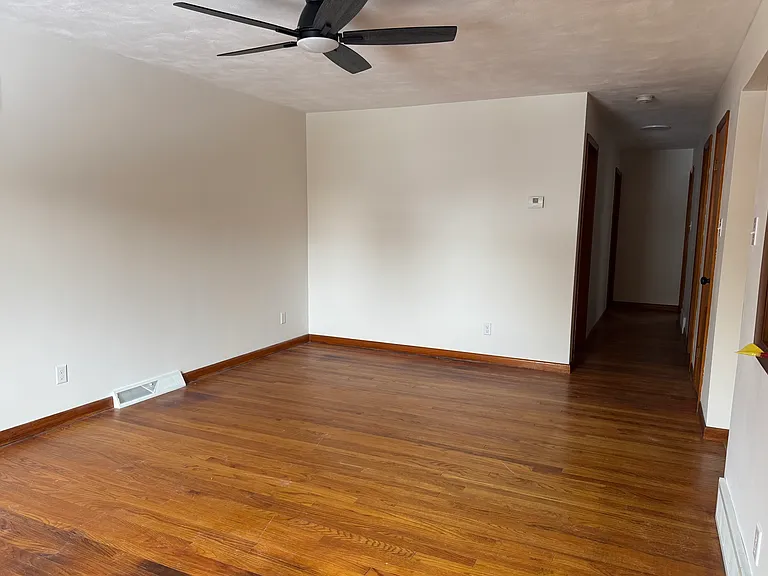 62 Greenman Ave #B — Photo 5