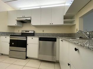 820 Twin Lakes Dr #820, Pompano Beach, FL 33071