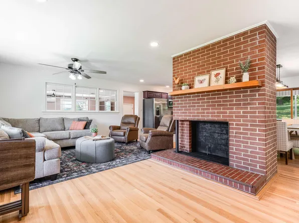2751 Lee Jackson Hwy, Staunton, VA 24401