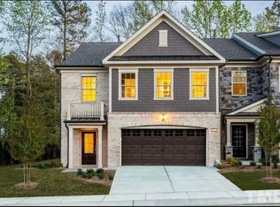 110 Park Manor Ln, Cary, NC 27519