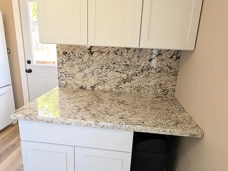 1504 Woodbine Dr — Photo 12
