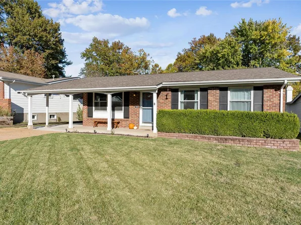 2334 Wescreek Dr, Maryland Heights, MO 63043