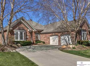 1204 S 181st Plz, Omaha, NE 68130