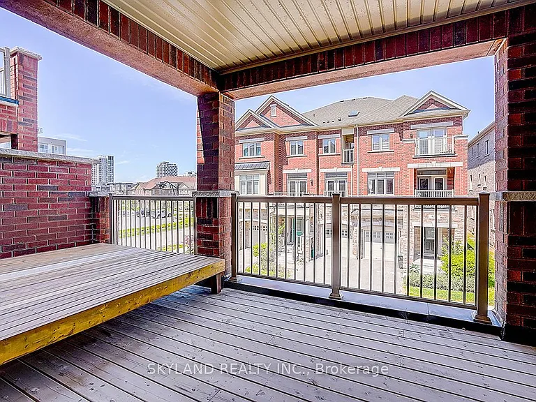 459 Dundas St E — Photo 16