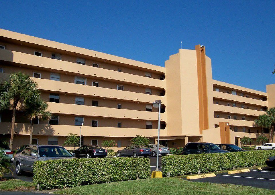 Exterior of Bldg. 7 Facing North