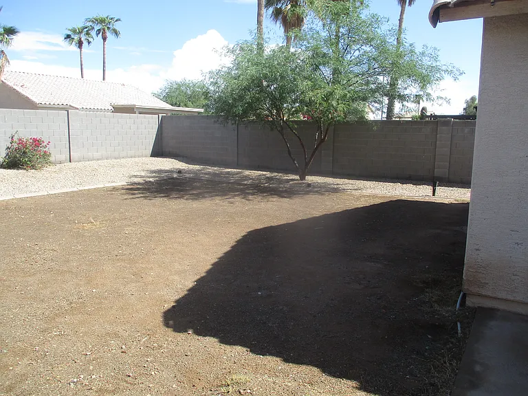 16114 W Jackson St — Photo 17