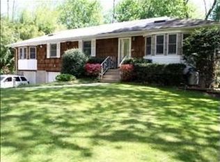 11 Radio Ave, Miller Place, NY 11764