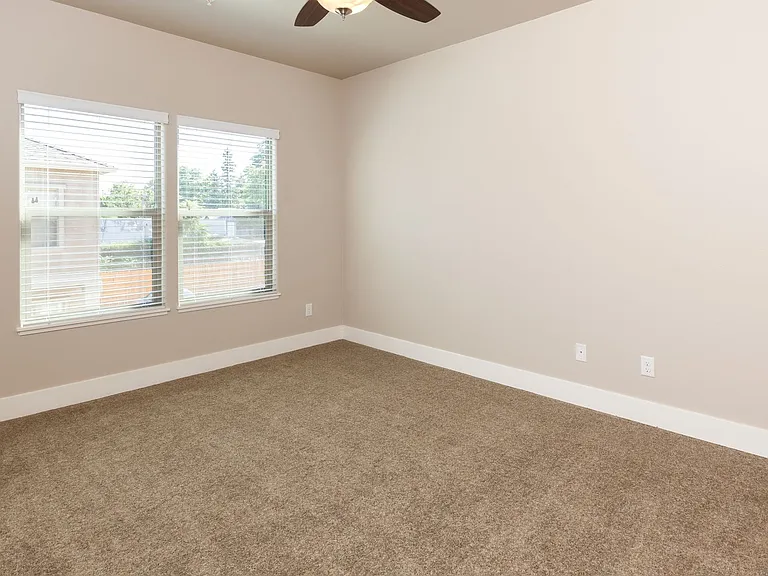 Located In South Chico! Uptown Place Apartments — Photo 4