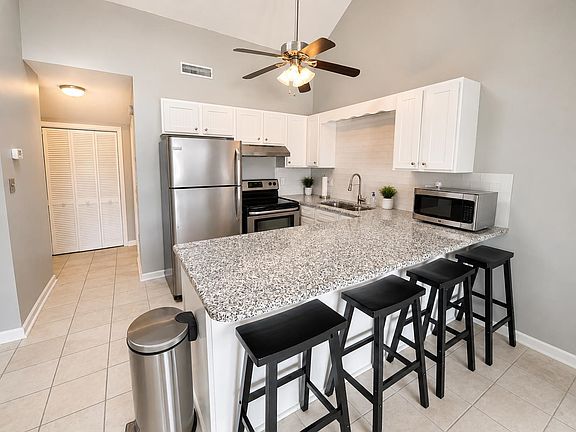 4th image of 1880 Colony Dr. #11-O