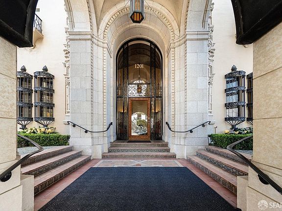 4th image of 1201 California St Unit 1501