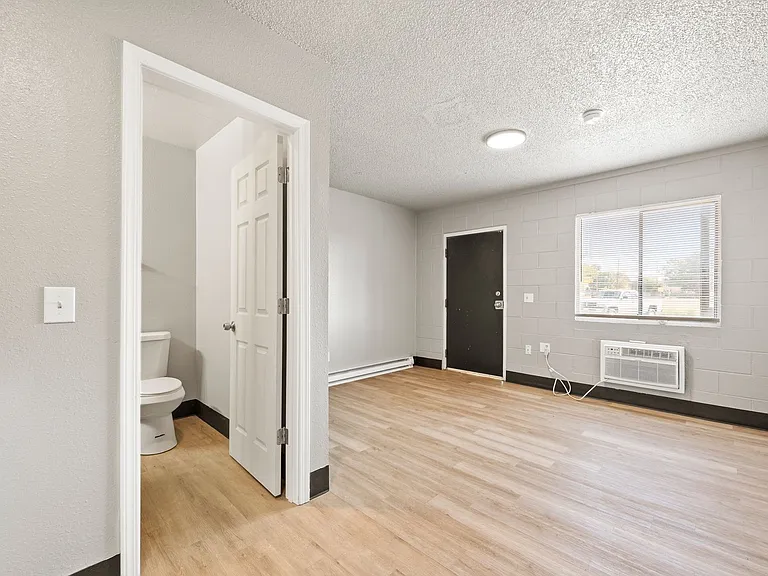 2153 Stevens Dr — Photo 17